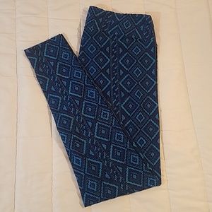 NWOT LuLaRoe Blue Patterned Leggings